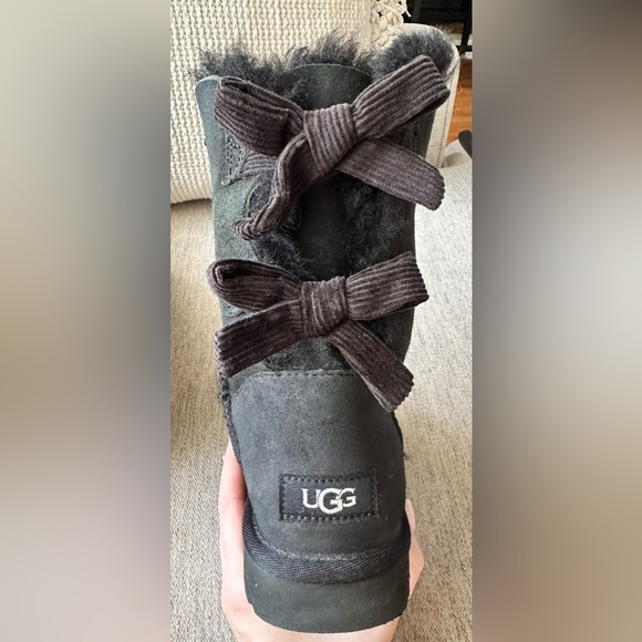 UGG Bailey Bow Boot - Picture 12 of 16